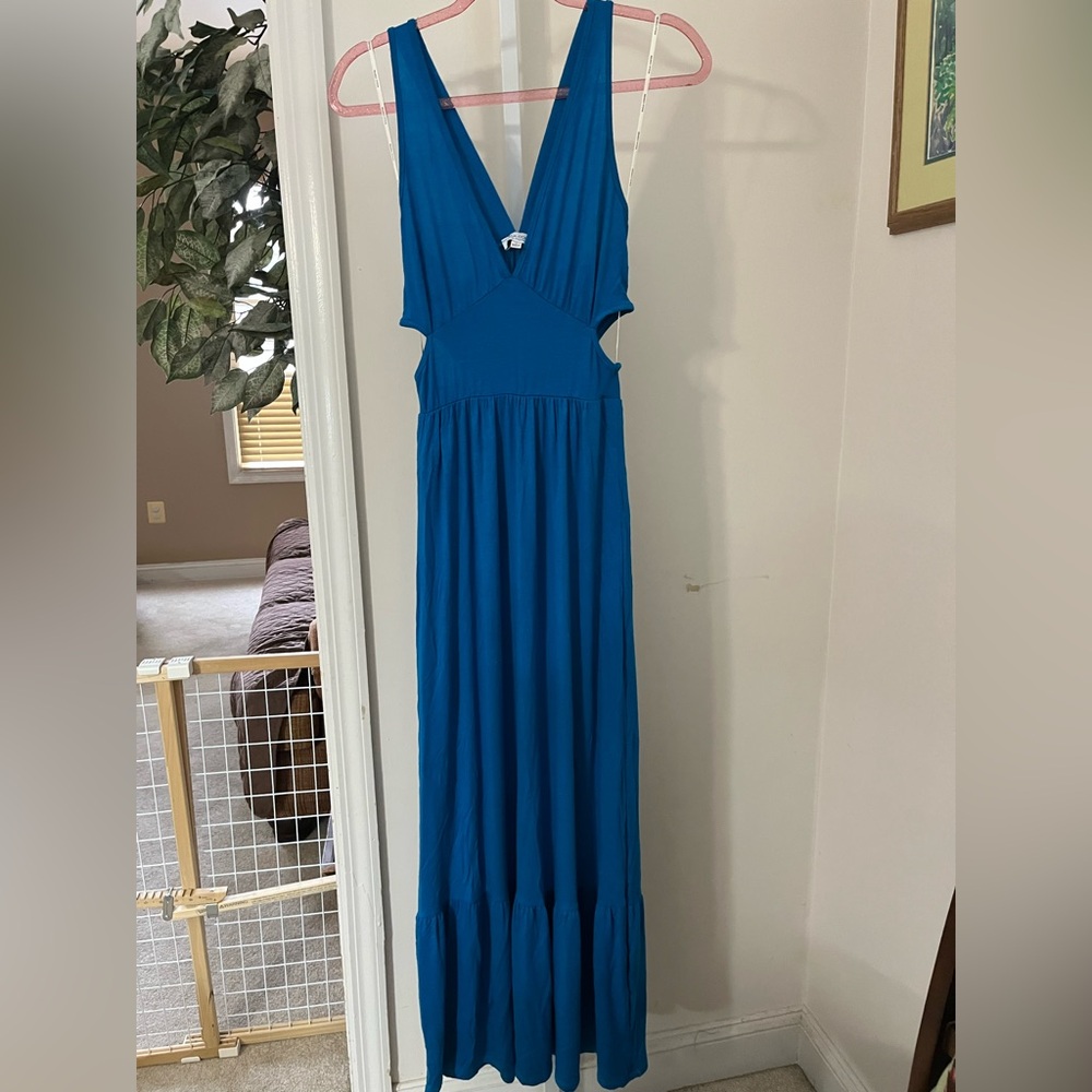 ROLLER COSTER CUT OUT BLUE MAXI SPAGHETTI STRAP DRESS.GOOD PRELOVED. SIZE SMALL